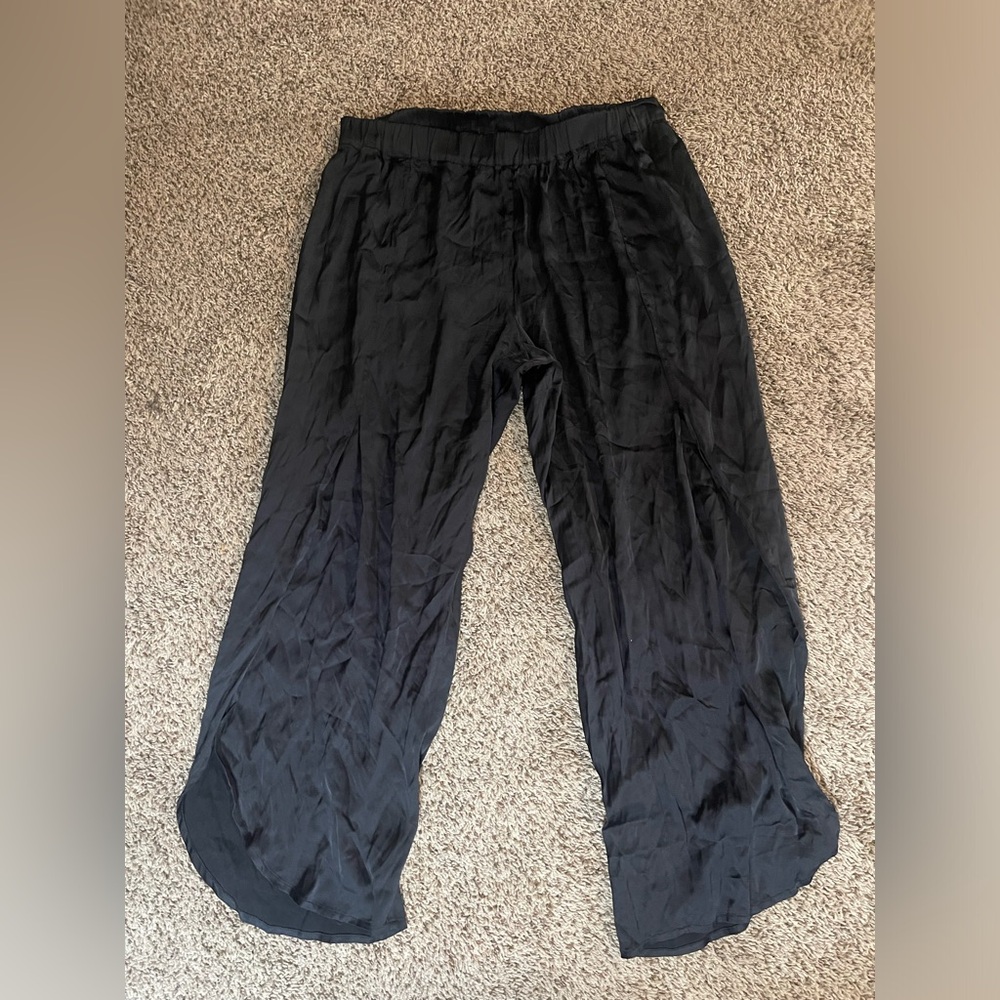 CHASER Black Wide-Leg Pants Silky Cropped